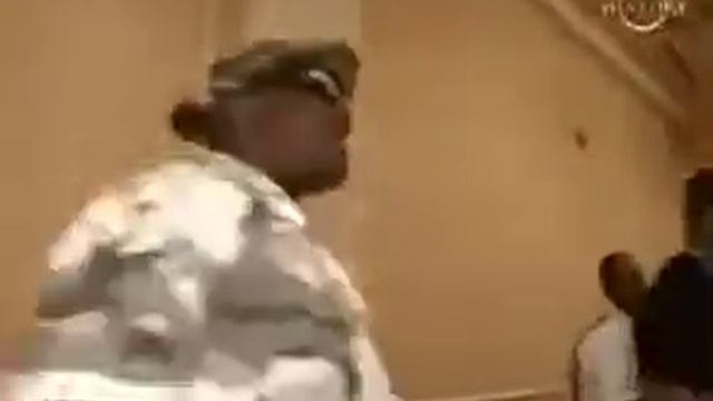 Тайсон читает молитву перед боем смотреть онлайн
