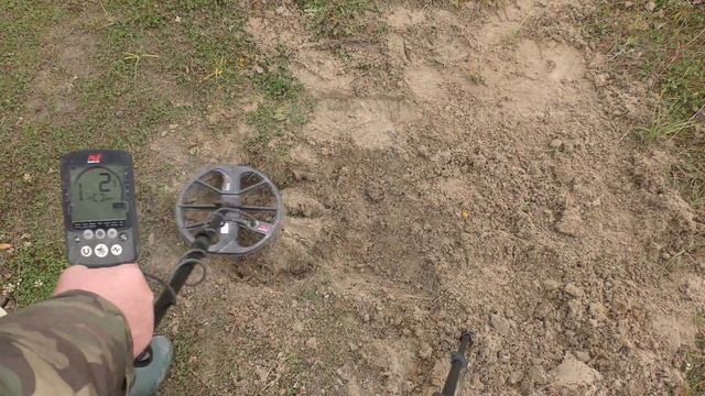 Tест на золото C железной помехой  Minelab EQUINOX 800
