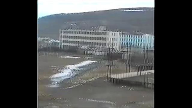 Мурманск утром . Весна . Роста , завод Севморпуть . смотреть онлайн