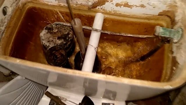 Не стандартный ремонт арматуры старого бачка. смотреть онлайн