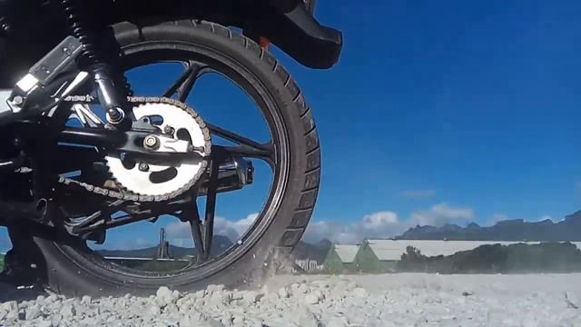 MOTORCYCLE BURNOUT/WHEELSPIN ON SAND in SLOW MOTION | Xiaomi Redmi Note 4 смотреть онлайн