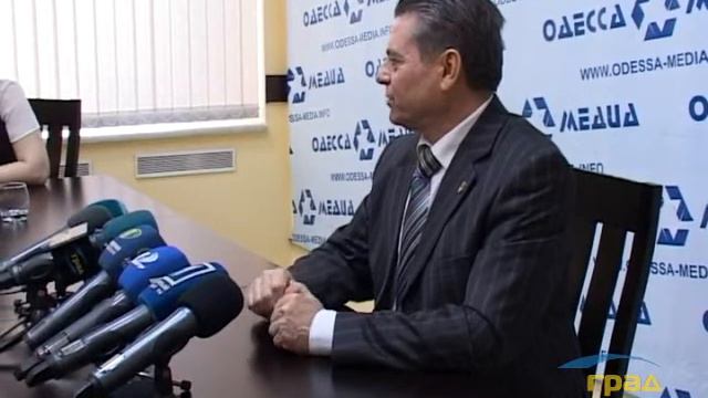 Растет число желающих навсегда уехать из Украины (1) смотреть онлайн