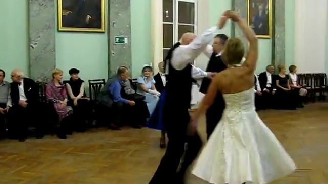 Большой фигурный вальс (Сеньоры) (1) Конкурс исполнителей отечественных бальных танцев смотреть онлайн