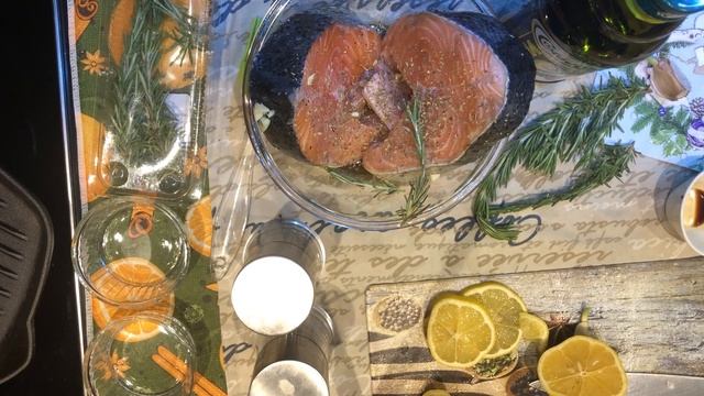 ЛОСОСЬ НА ГРИЛЬ-СКОВОРОДЕ! Salmon steak - ВКУСНО/БЫСТРО И ПРАЗДНИЧНО! GRILLED SALMON DIY смотреть онлайн