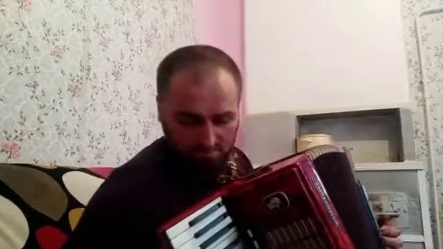 Один из самых почитаемых музыкантов, Его лучшие даргинские песни радуют каждого дагестанца. смотреть онлайн