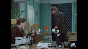 Вы считаете, что мне нельзя подарить цветы? - к/ф "Служебный роман"