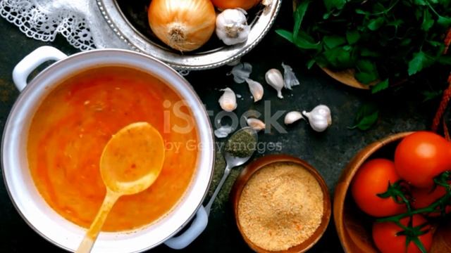 Приготовление традиционного турецкого супа тархана.Preparation of traditional Turkish tarkhan soup смотреть онлайн