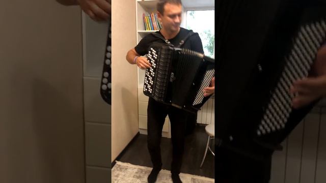 Tony Igy - Astronomia (CheekyBitt & Syntheticsax remix) экспромт кавер на баяне Дмитрий Акимушкин смотреть онлайн