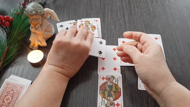 ЧТО ЖДЕТ с 28 февраля по 6 марта? Расклад на картах на неделю на двух дам и короля. Гадание смотреть онлайн