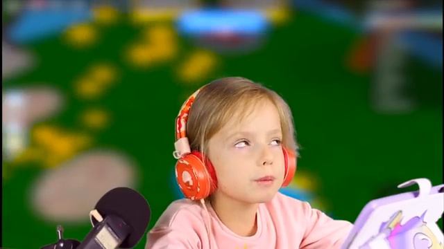 КТО САМЫЙ БЫСТРЫЙ БЕГУН В Roblox Speed RACE ???? смотреть онлайн