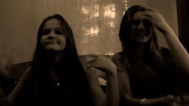 Bruno Mars -- The Lazy Song | Таня и Карина смотреть онлайн