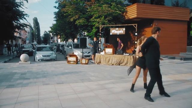 Хастл на фестивале Пешком. | 15.07.17 | г. Саратов | Танцевальная студия YES! смотреть онлайн
