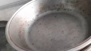 *ПРОДОЛЖАЕМ ЧИСТИТЬ СКОВОРОДКИ НАШАТЫРЁМ*