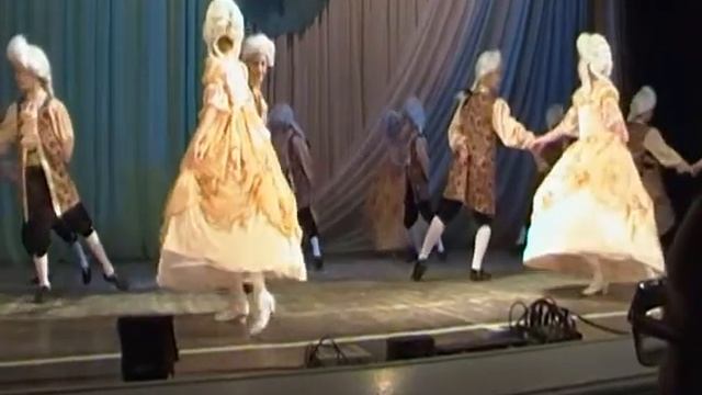 Образцовый ансамбль "Радость" "На балу" смотреть онлайн