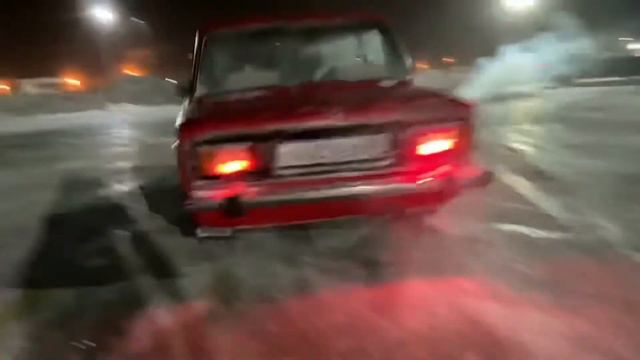 Легальные скольжения и ЗАЧЕМ НАМ НУЖЕН ТРЕК смотреть онлайн