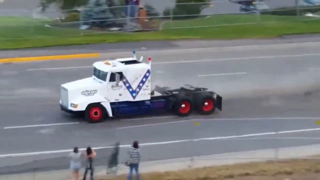 Летающий Грузовик смотреть онлайн