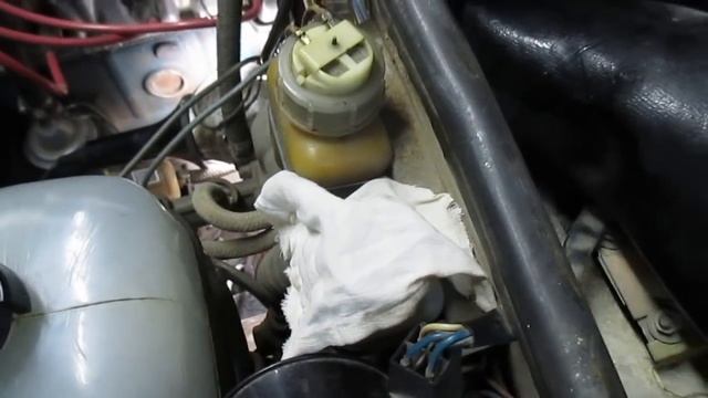 Прокачка сцепления, несколько способов. смотреть онлайн