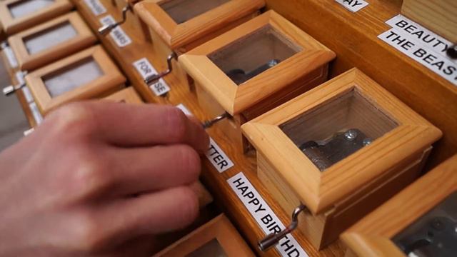 Krakow - Poland music box / 克拉科夫 / Краков - Польша музыкальные шкатулки прямо на улице смотреть онлайн