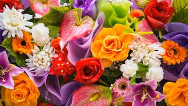 8 МАРТ смотреть онлайн