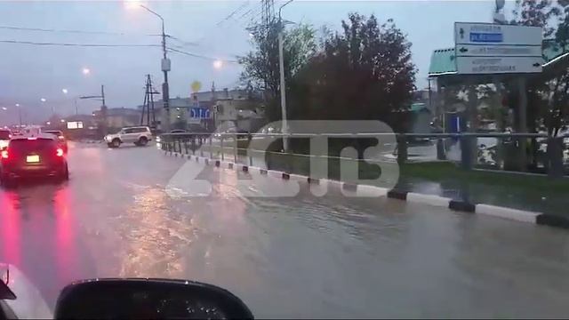 Обстановка в Южно-Сахалинске во время ливня 6 октября смотреть онлайн