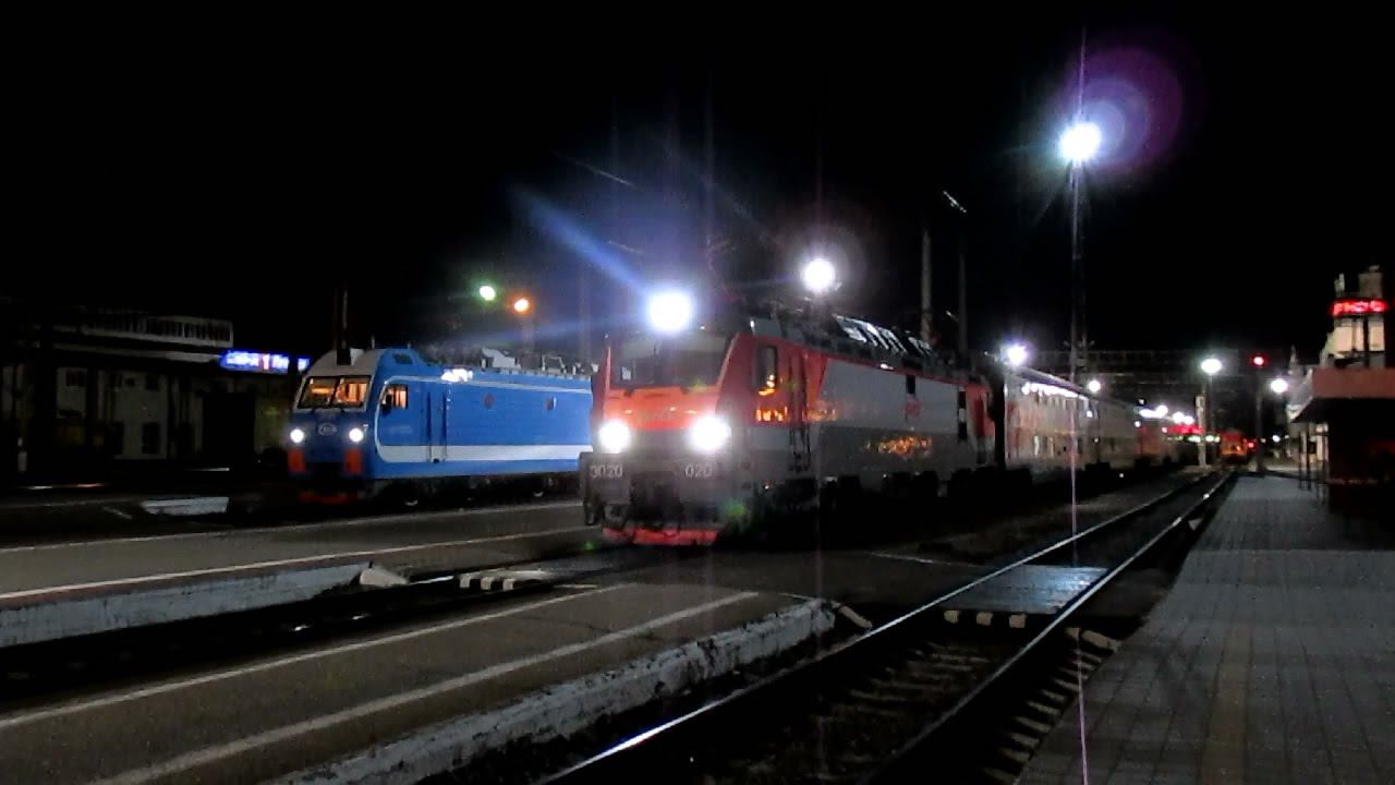 РЖД ЭП20-020 с двухэтажным поездом №104 Адлер - Москва смотреть онлайн