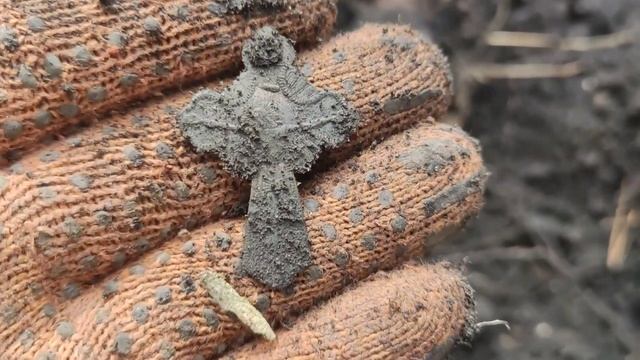 Поиск старинных монет с металлоискателем Minelab Equinox смотреть онлайн