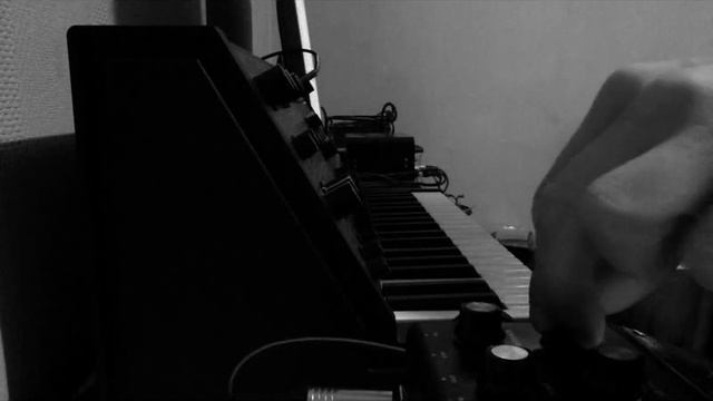 Korg Mini MS-20 + Moog Minifooger Delay смотреть онлайн