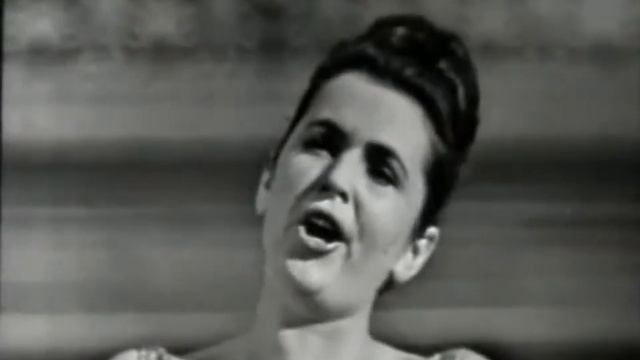 Галина Вишневская Колыбельная смотреть онлайн