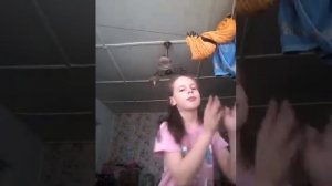 Танец под песню лето, солнце,жара? !