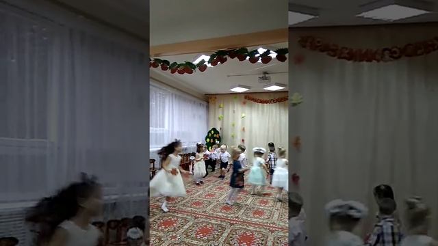 "Пляска с листочками" смотреть онлайн