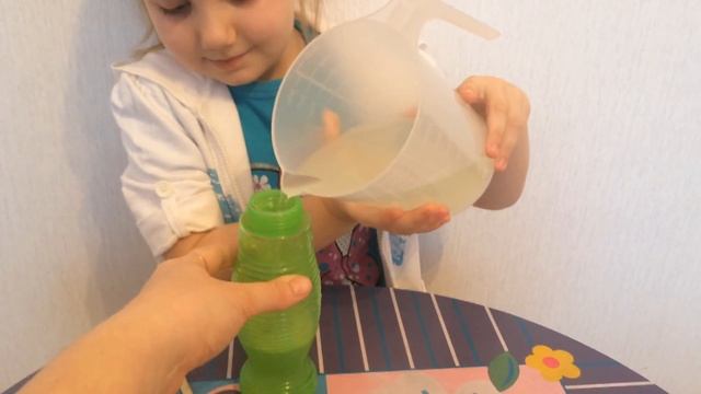 Простой рецепт мыльных пузырей. как сделать мыльные пузыри ? мыльные пузыри в домашних условиях ! смотреть онлайн