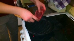 Будет Вкусно! Рецепт стейка Стриплойн с ароматным чесночным маслом