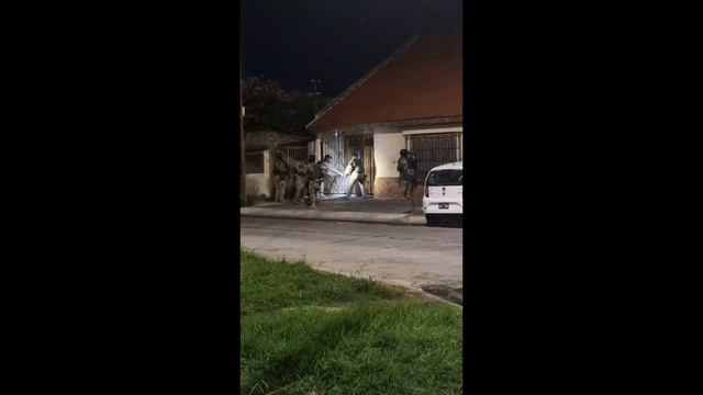 Avellaneda Allanamientos Múltiples Abuso De Arma Y Lesiones Enfrentamiento Entre Barras
