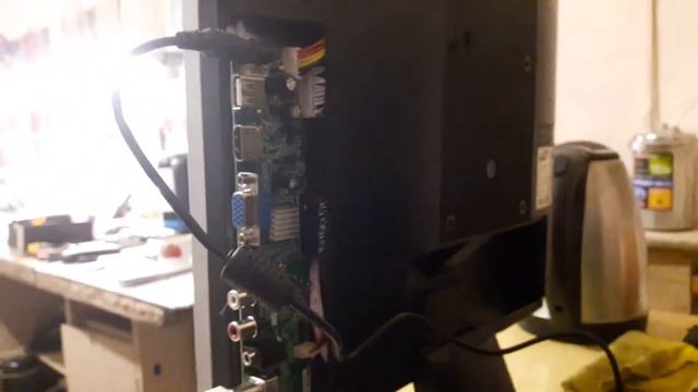Делаем полноценный телевизор из старого жк монитора (кубик) смотреть онлайн