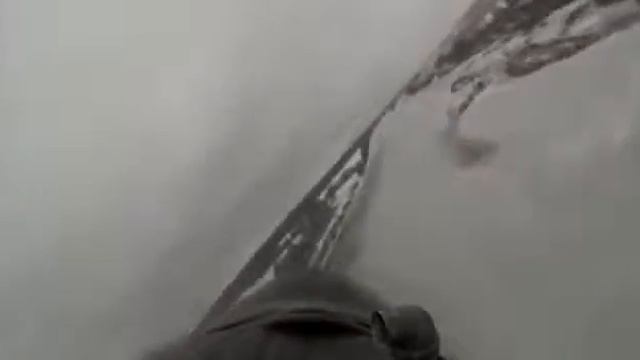 Скоростной полет на предельно малой высоте смотреть онлайн