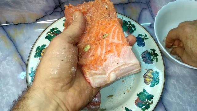 Как ЗАСОЛИТЬ РЫБУ: лосось, семгу или горбушу в домашних условиях - рецепт СЛАБОСОЛЕНОЙ рыбы смотреть онлайн