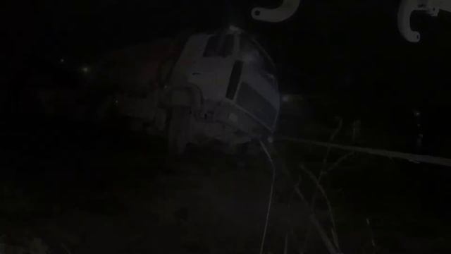Маз повис на гараже смотреть онлайн