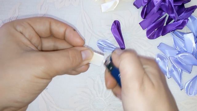 Цветы канзаши. Цветы из атласных лент. Flowers kanzashi. смотреть онлайн