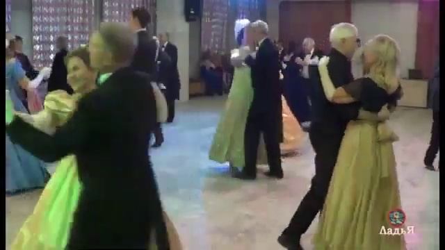 ФИНАЛ ОСЕННЕГО БАЛА...СЕВАСТОПОЛЬСКИЙ ВАЛЬС смотреть онлайн