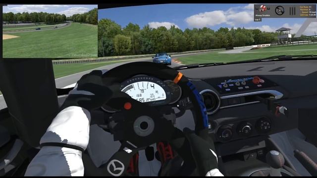 Начинаю карьеру в iRacing. Моя первая гонка в iRacing в VR Oculus Rift. смотреть онлайн