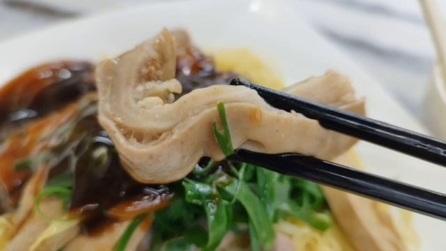 新偉城粥麵店。牛頭角????San Wai Shing。Ngau Tau Kok смотреть онлайн