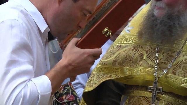 Областной депутат Александр Серебренников подарил храму Ревды антикварную икону смотреть онлайн