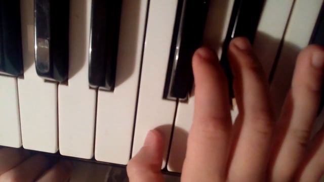 Учимся играть страшную музыку! смотреть онлайн