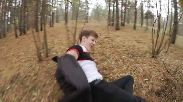 Дом из пленки на дереве. Упал с дерева смотреть онлайн