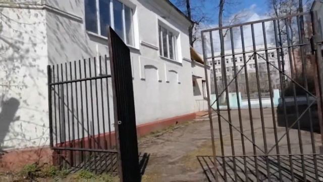 В ИВАНОВСКИЙ ЗАГС ЗА СПРАВКОЙ, В ЛИТЕРАТУРНОМ СКВЕРЕ, ТРОЛЛЕЙБУСНЫЙ КОЛЛАПС смотреть онлайн