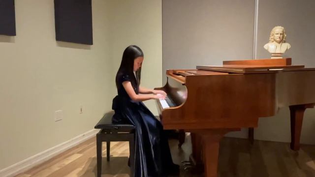 Grace Chen 8 yrs old, GIGA from Partita No.1 by Johann Sebastian Bach смотреть онлайн