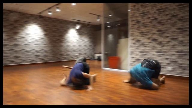 Mil Pasos by Soha l Contemporary Dance Cover смотреть онлайн