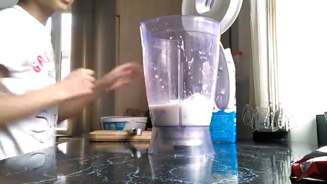 Готовим шоколадный коктейль. смотреть онлайн