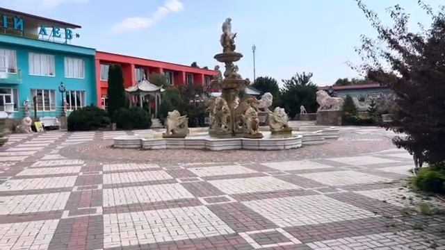 Растения и декорации парка львов «Тайган» смотреть онлайн