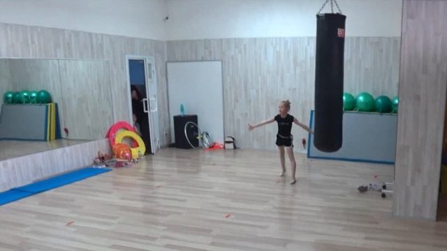 ЮННЫЕ ГИМНАСТКИ РЕПЕТИЦИЯ смотреть онлайн